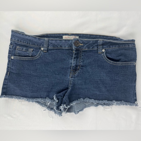 No Boundaries Pants - Y2K No Boundaries Short Denim Shorts with Frayed Hem